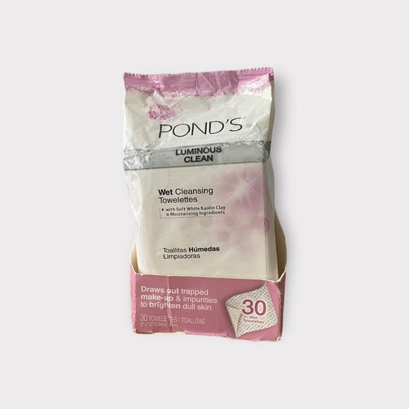 Pond's Luminous Clean with Solf White Kaolin Clay Wet Cleansing Towelletes 30 Ct - Picture 1 of 5